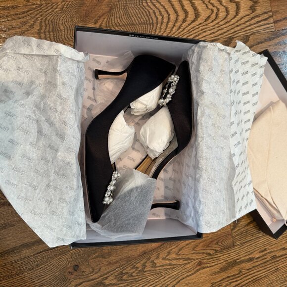 Badgley Mischka Womens Sz 1 Cher Crystal Buckle Pumps Black Satin Stilettos Glam - Picture 6 of 16